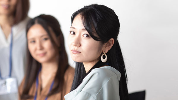 いつからアンコンシャスバイアスの考え方を持つ？研究の歴史と日常的に生じる偏見や思い込み｜LIFULL STORIES