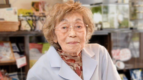 65歳で仕事は引退しなきゃ、なんてない。―「お客さんのために」101歳の現役薬剤師、比留間榮子の仕事愛―｜LIFULL STORIES