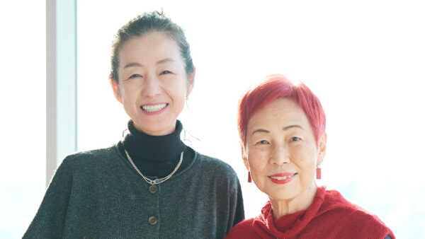 社会学者・上野千鶴子さんとスイス在住ケアの専門家・リッチャー美津子さん