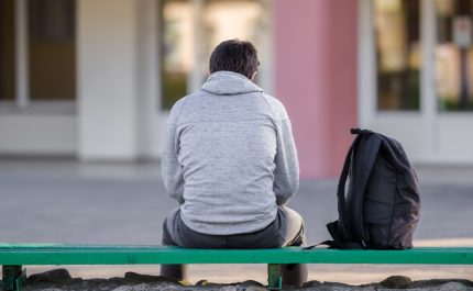 「自分はコミュ障だ」と感じる人にもおすすめの仕事｜LIFULL STORIES