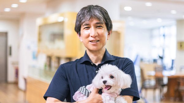 介護付有料老人ホーム「ウェルハイム・八王子」施設長の川口 航平さん